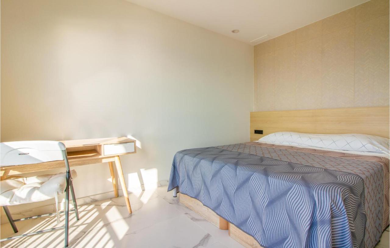 Appartement 4 Bedroom Lovely In